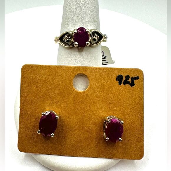 You get both! Genuine ruby ring and stud earrings in sterling silver, bundle! - Picture 1 of 10